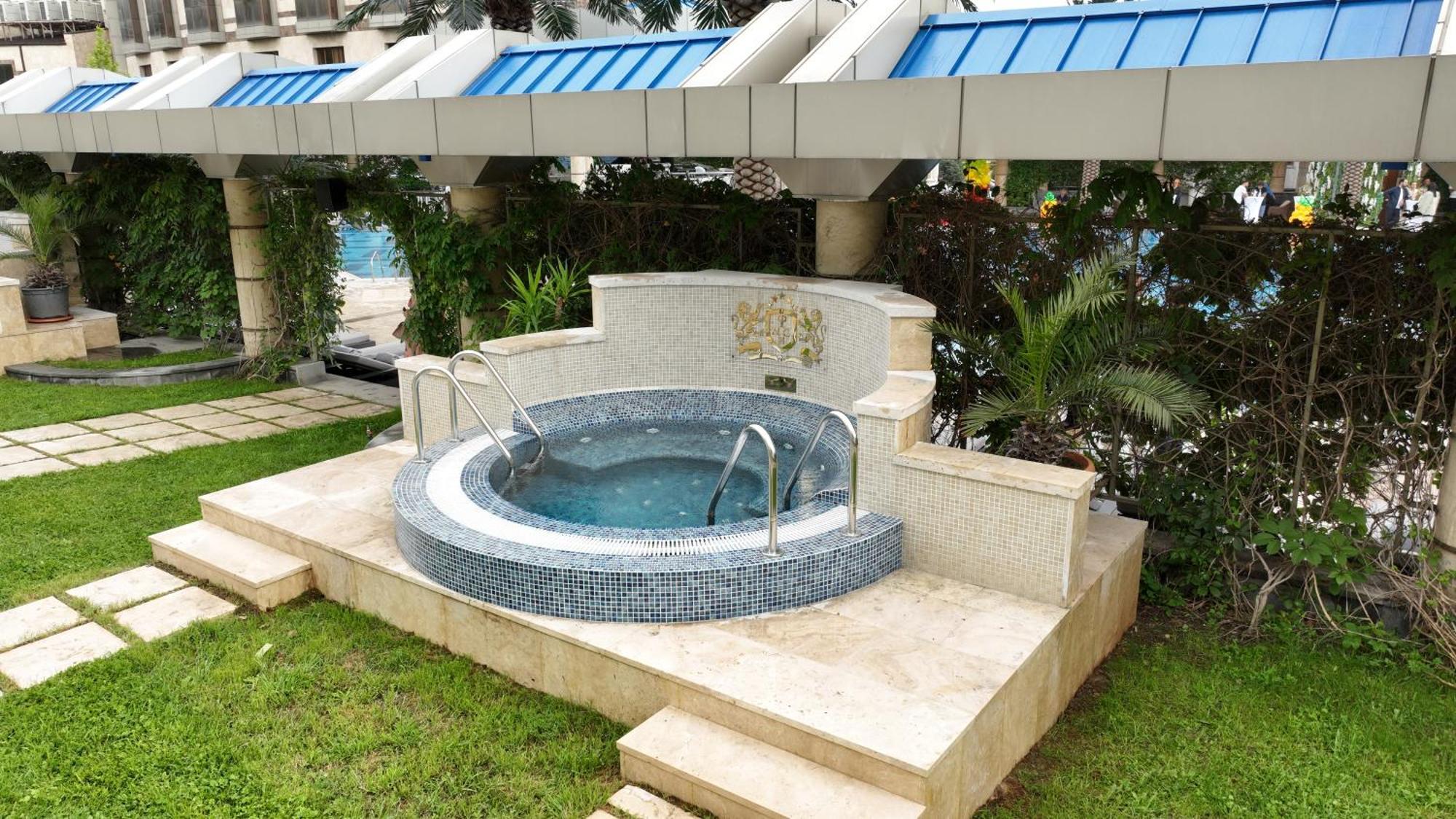 Multi Grand Pharaon Hotel Ptghni Ngoại thất bức ảnh