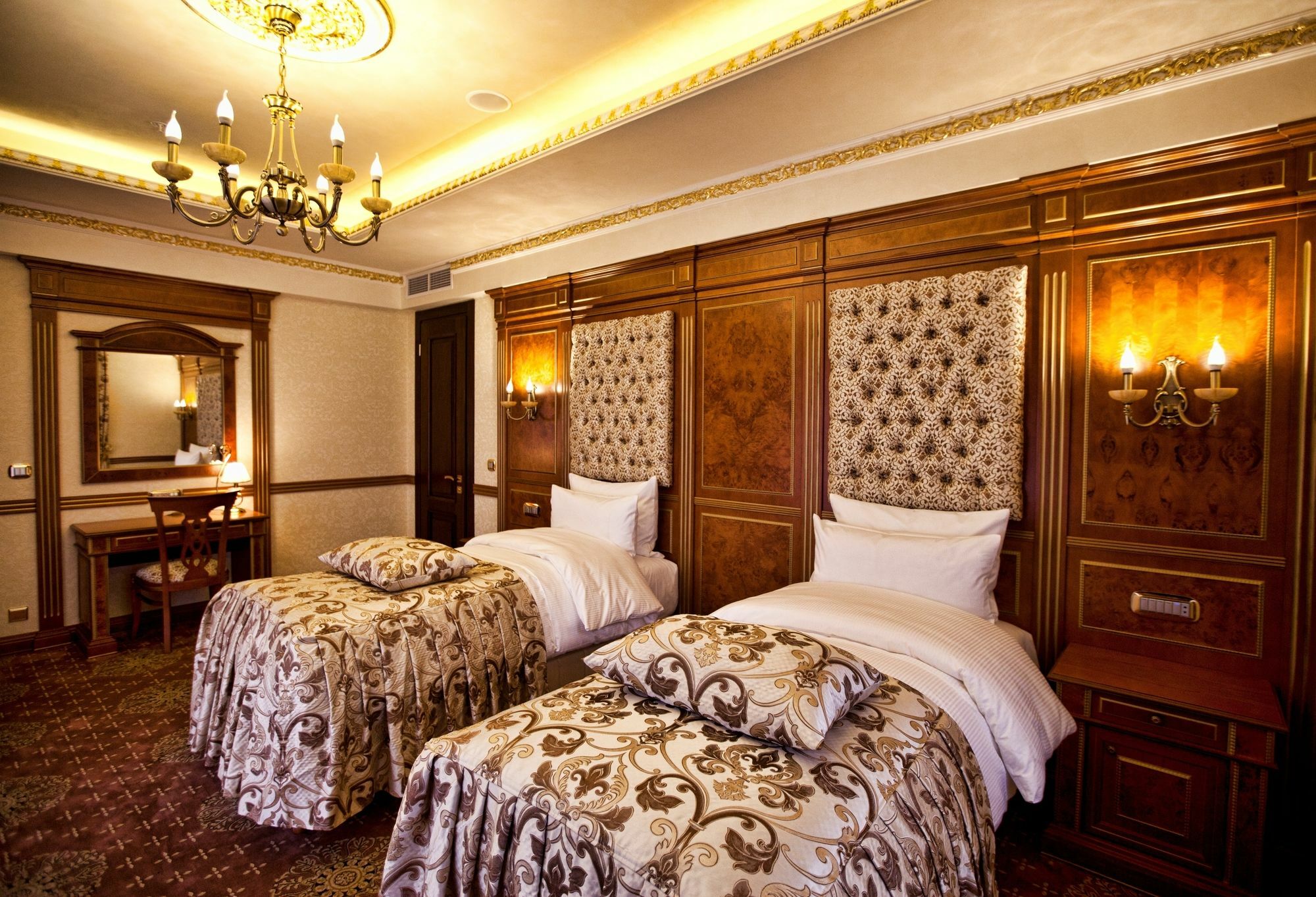 Multi Grand Pharaon Hotel Ptghni Ngoại thất bức ảnh