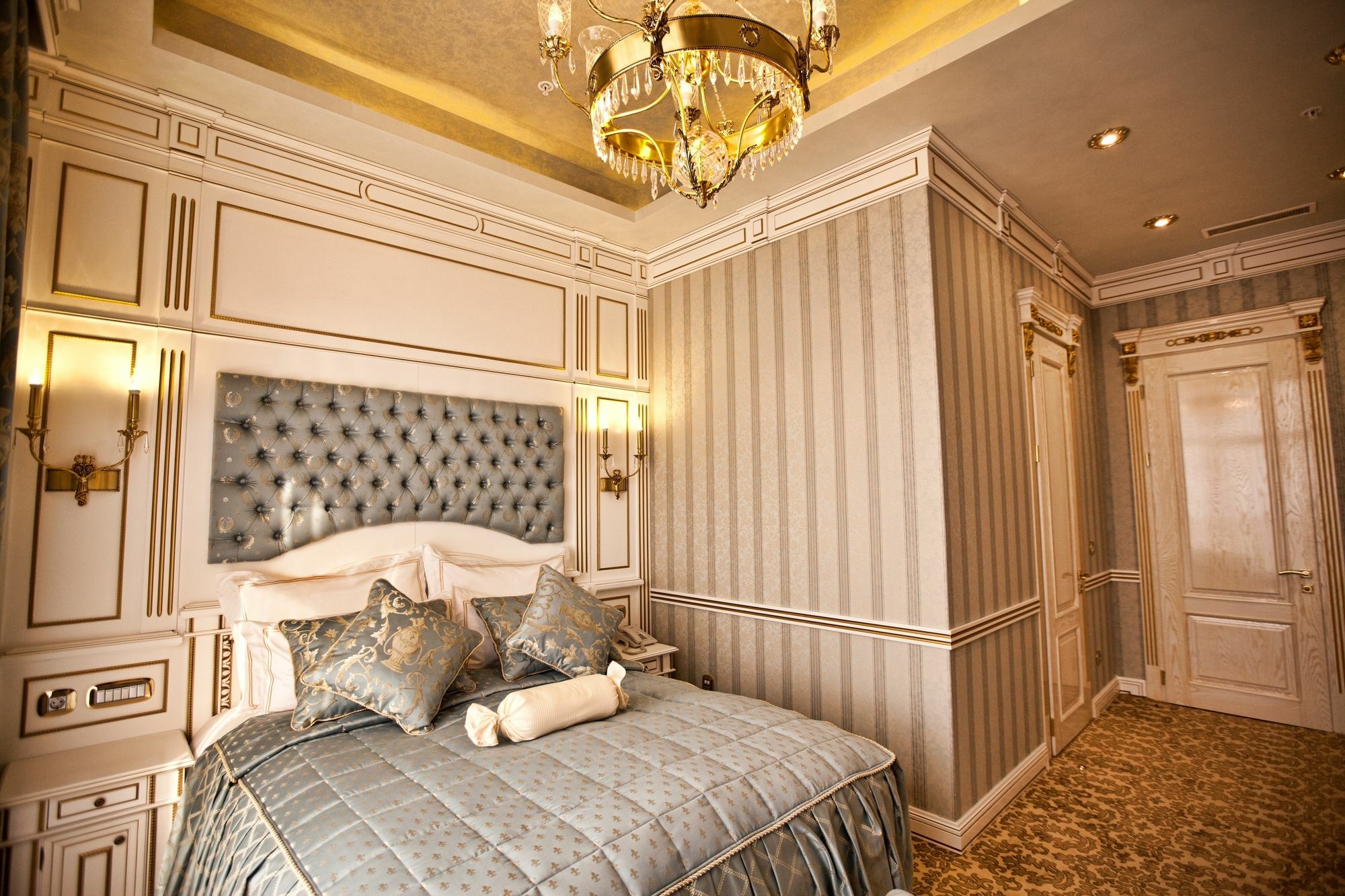 Multi Grand Pharaon Hotel Ptghni Ngoại thất bức ảnh